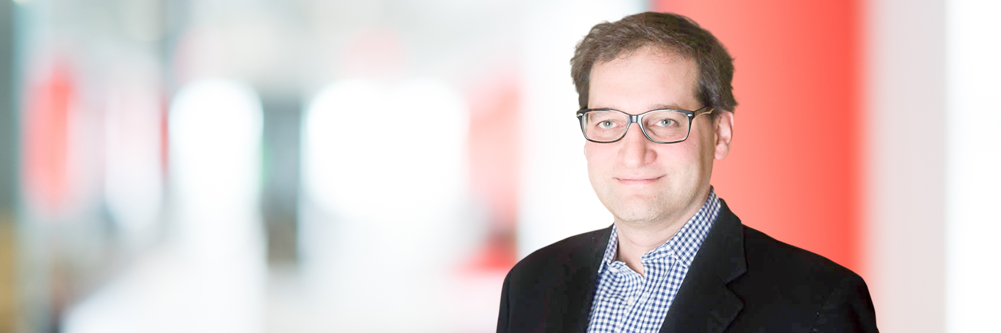 Headshot of Tim Morningstar