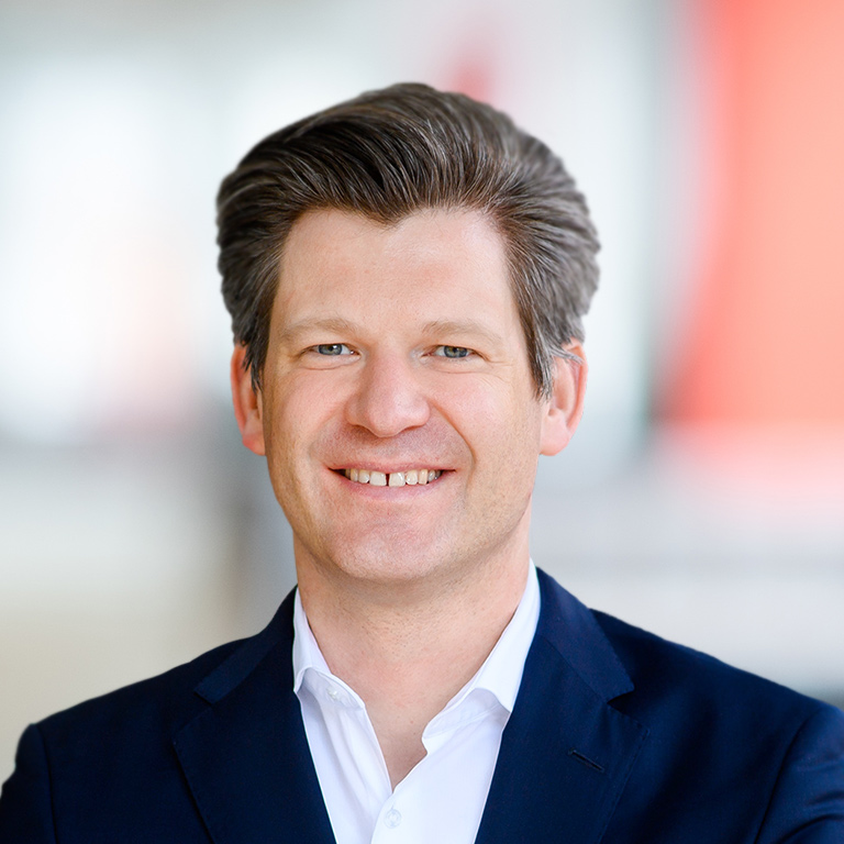 Headshot of Thomas Lagner