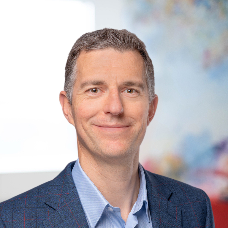 Headshot of Torsten Lichtenau