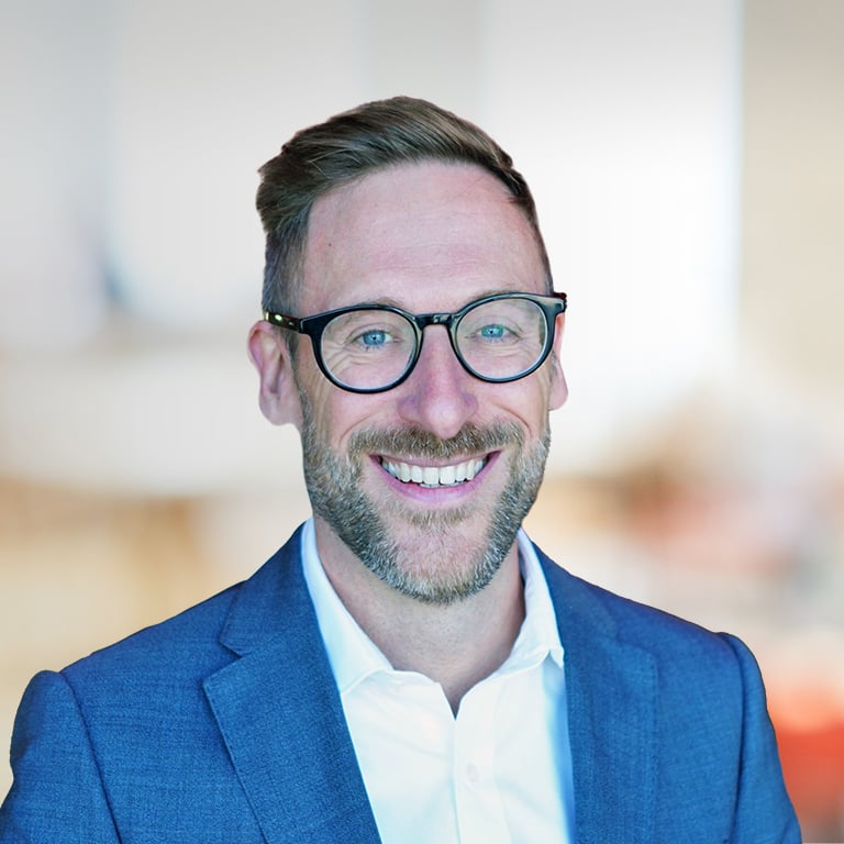 Headshot of Chris Bell