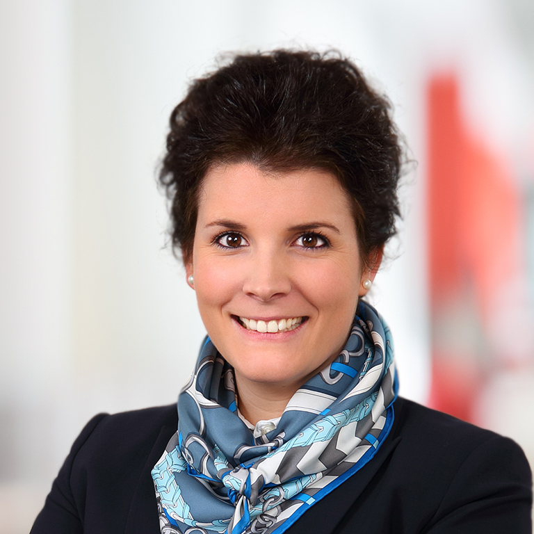 Headshot of Stefanie Jacobsen