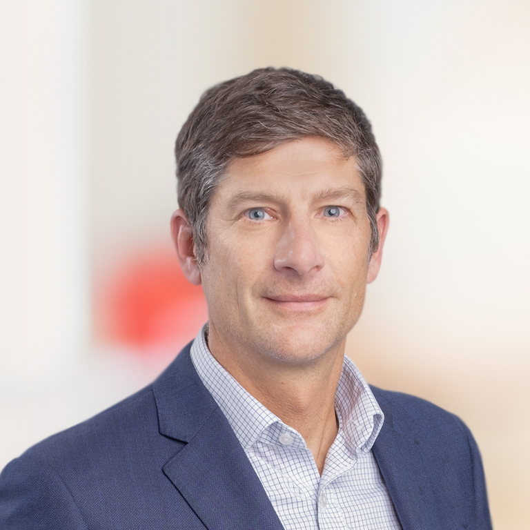 Headshot of Damien Angus