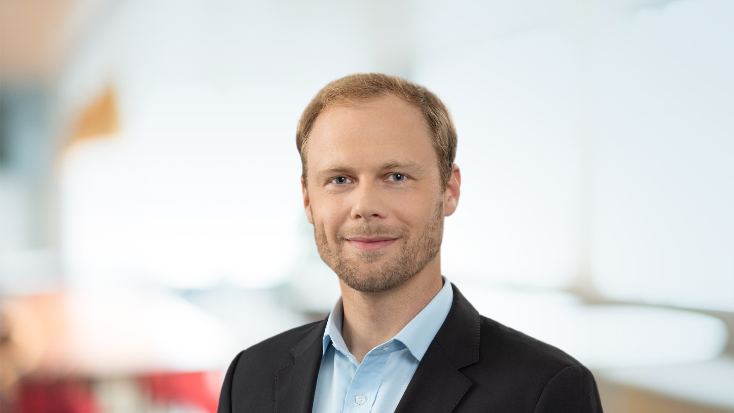 Christoph Schmell - Management Consultant - Bain & Company