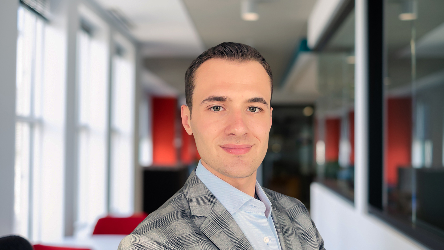 Headshot of Dan Frankel