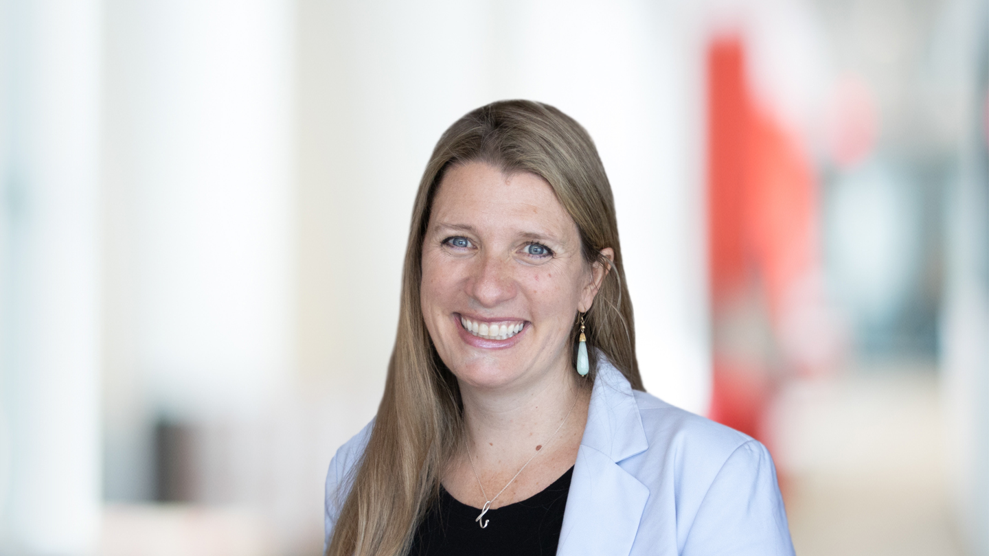 Headshot of Betsy Peretti