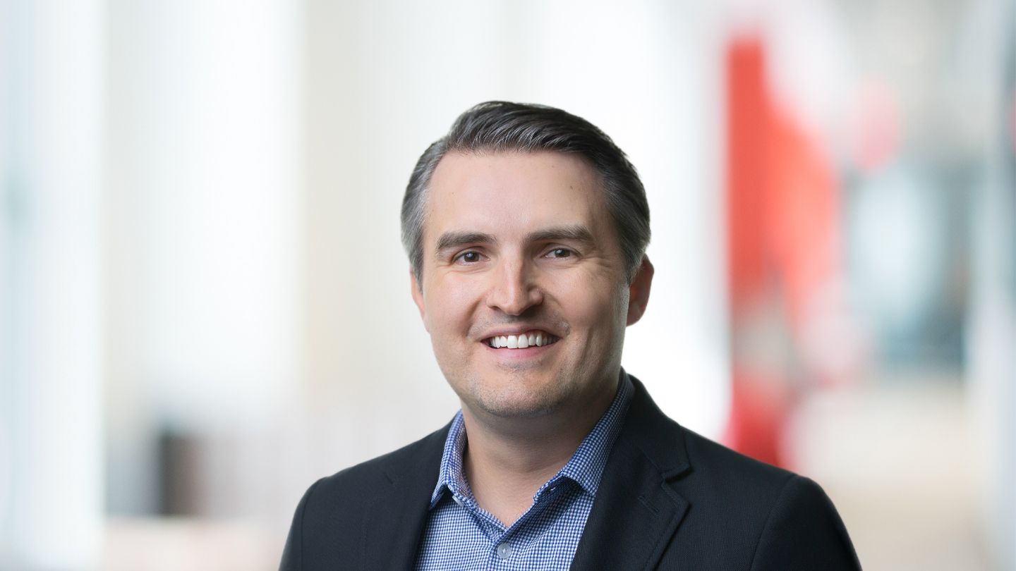 Headshot of Roth Nelson