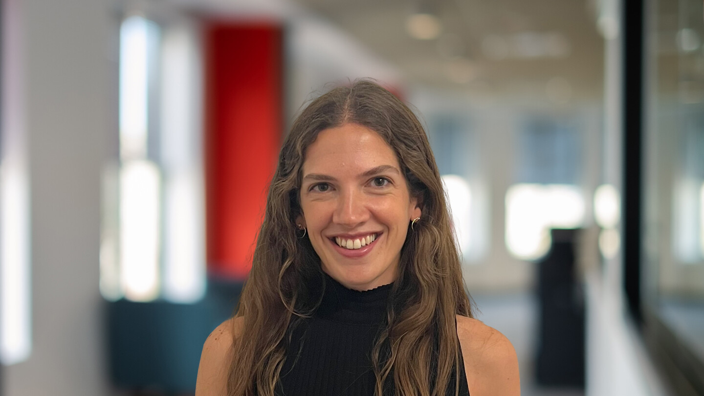 Headshot of Alara Aydinol