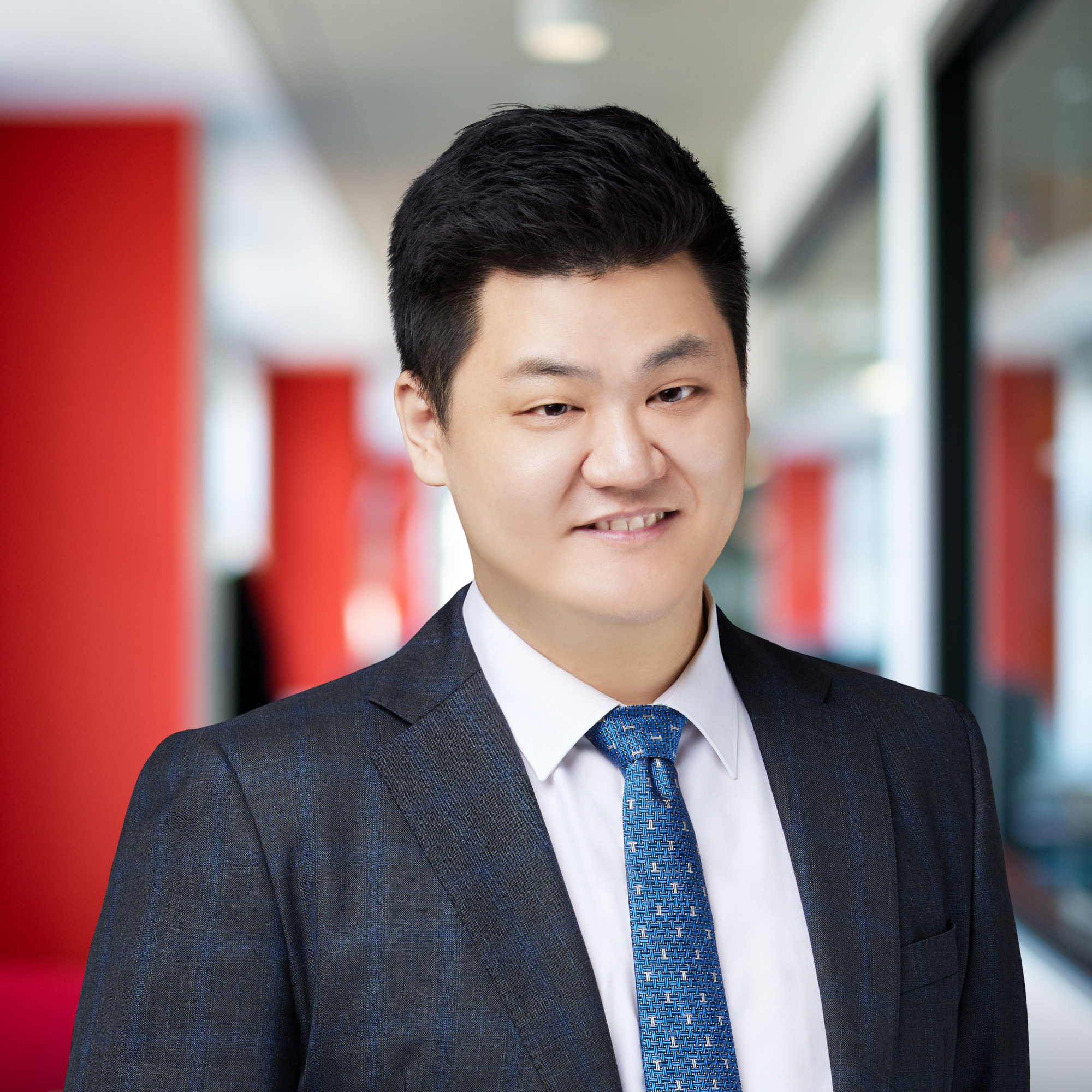 Headshot of Yongsuk Cho