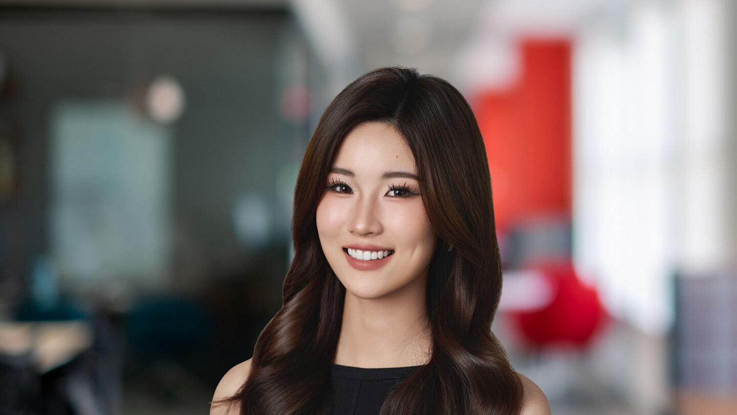 Headshot of Krystal Sun