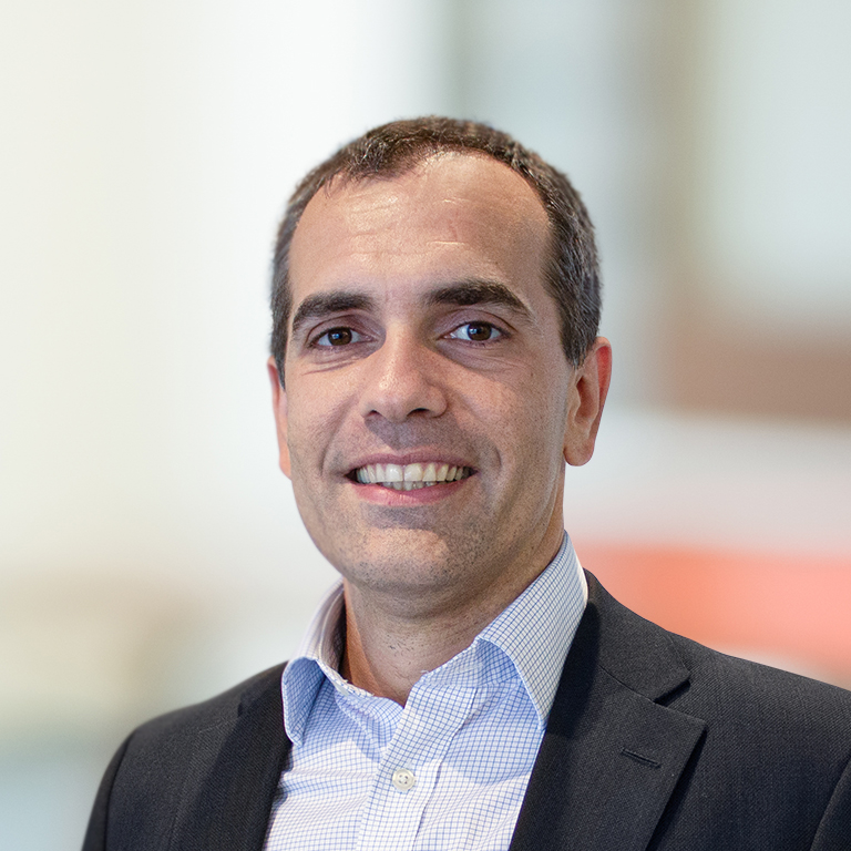 Headshot of Andre Fernandes