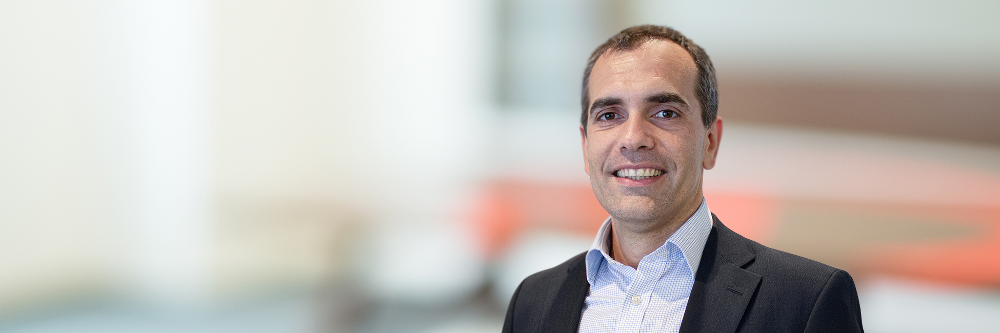 Headshot of Andre Fernandes