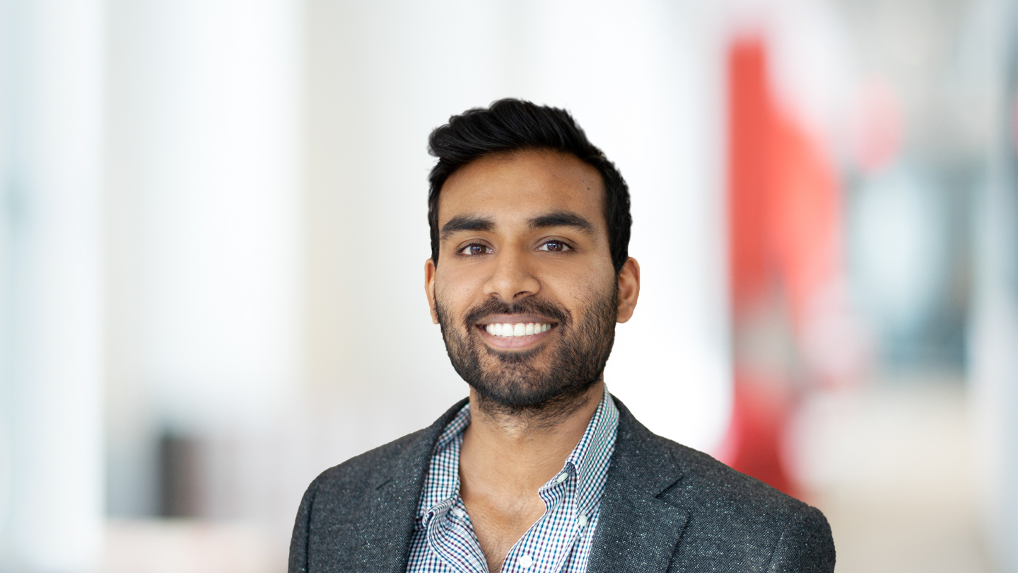 Headshot of Arun Gomatam