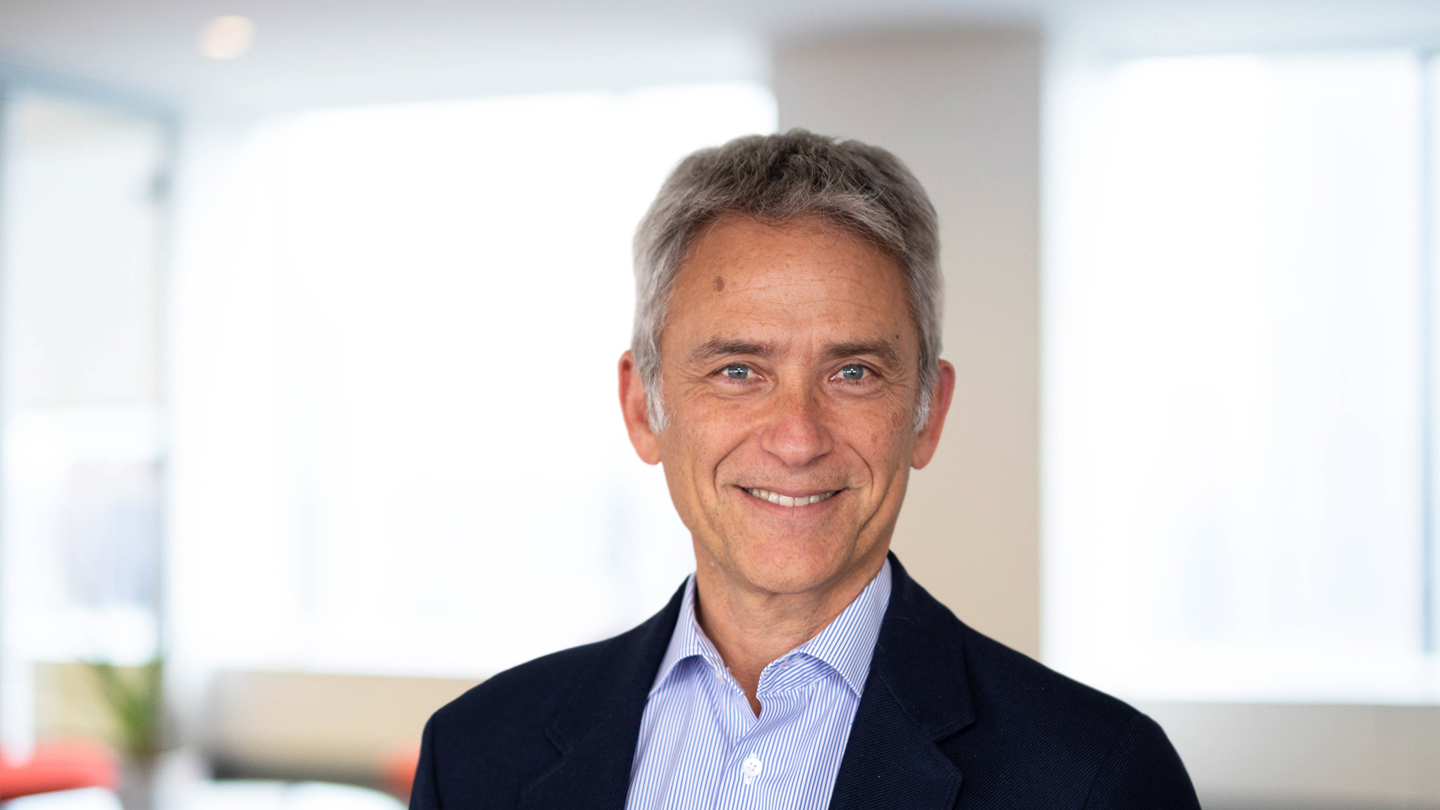 Headshot of Nicolas Bloch