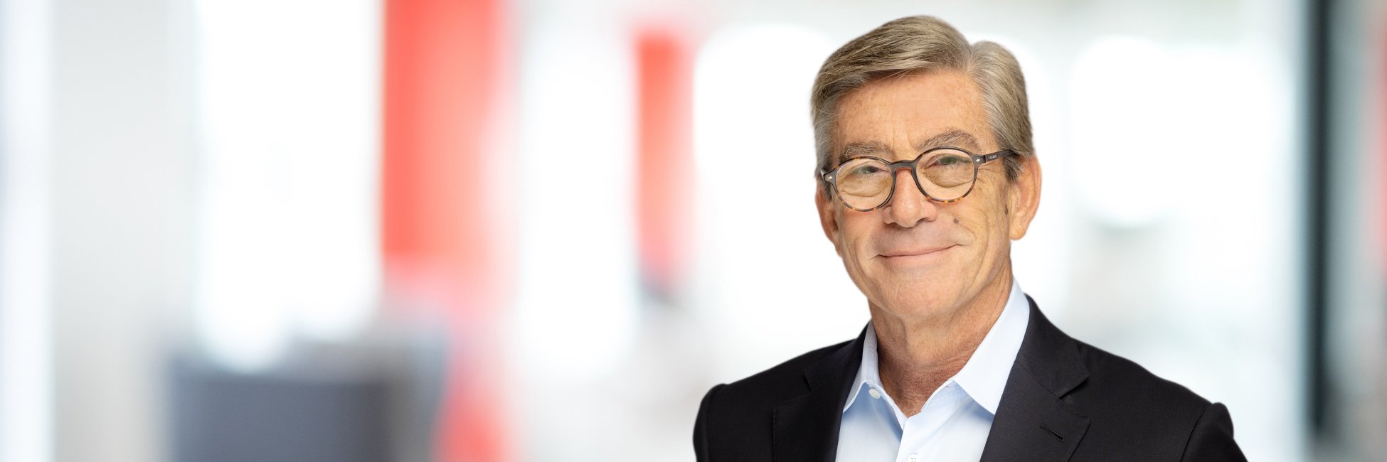 Headshot of Sam Rovit