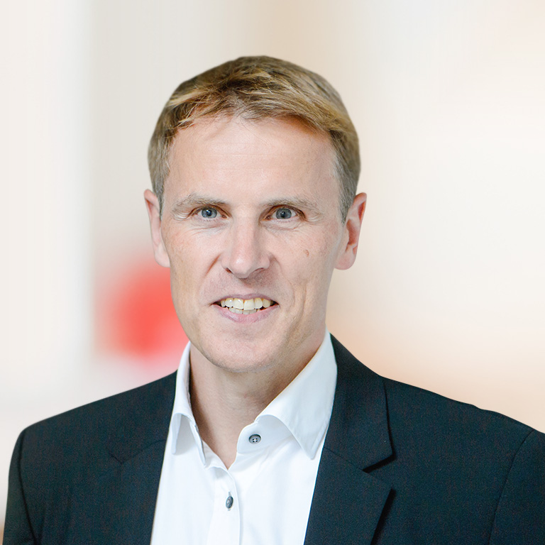 Headshot of Steffen Zimmer