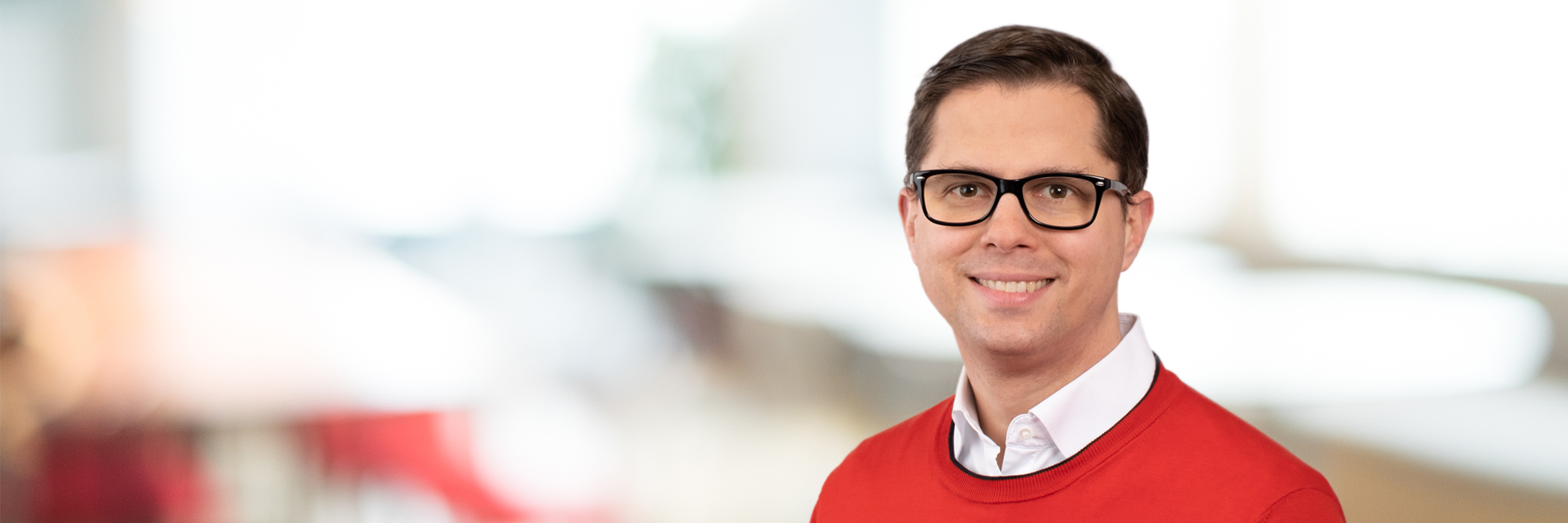 Headshot of Jens Engelhardt