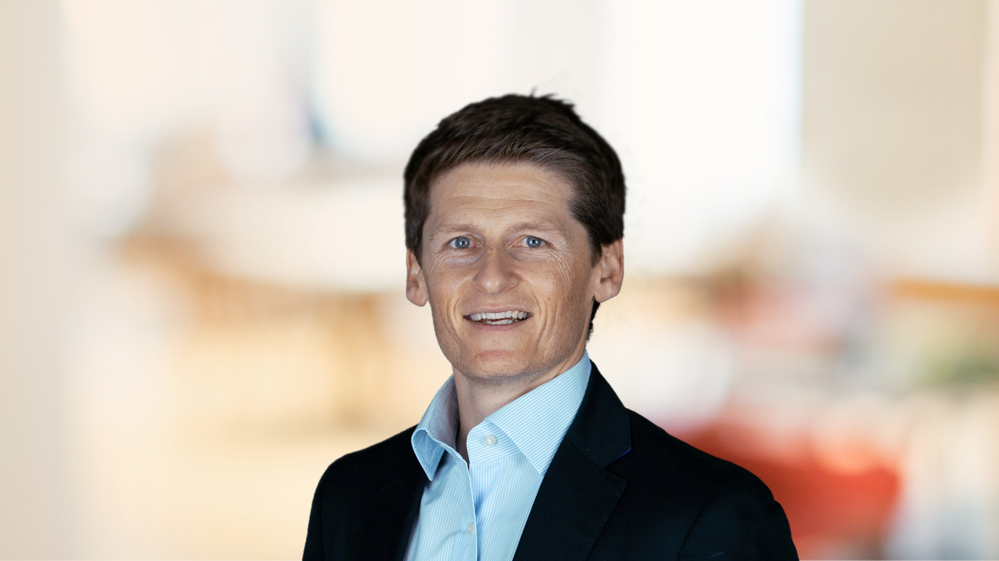 Headshot of Rob Hyams