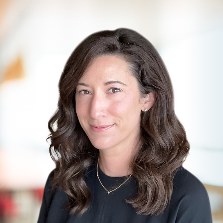 Headshot of Alicia Avery