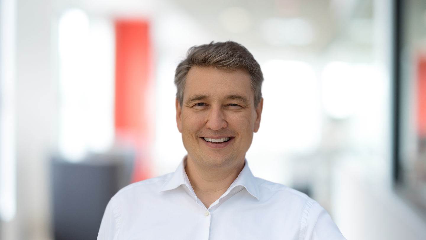 Headshot of Franz-Robert Klingan