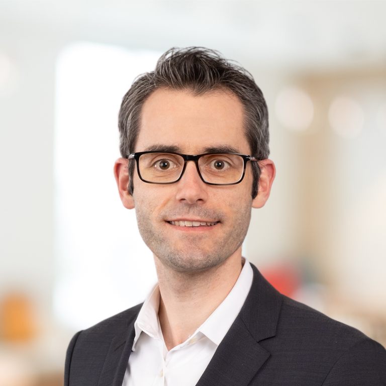 Headshot of Thomas Grosser