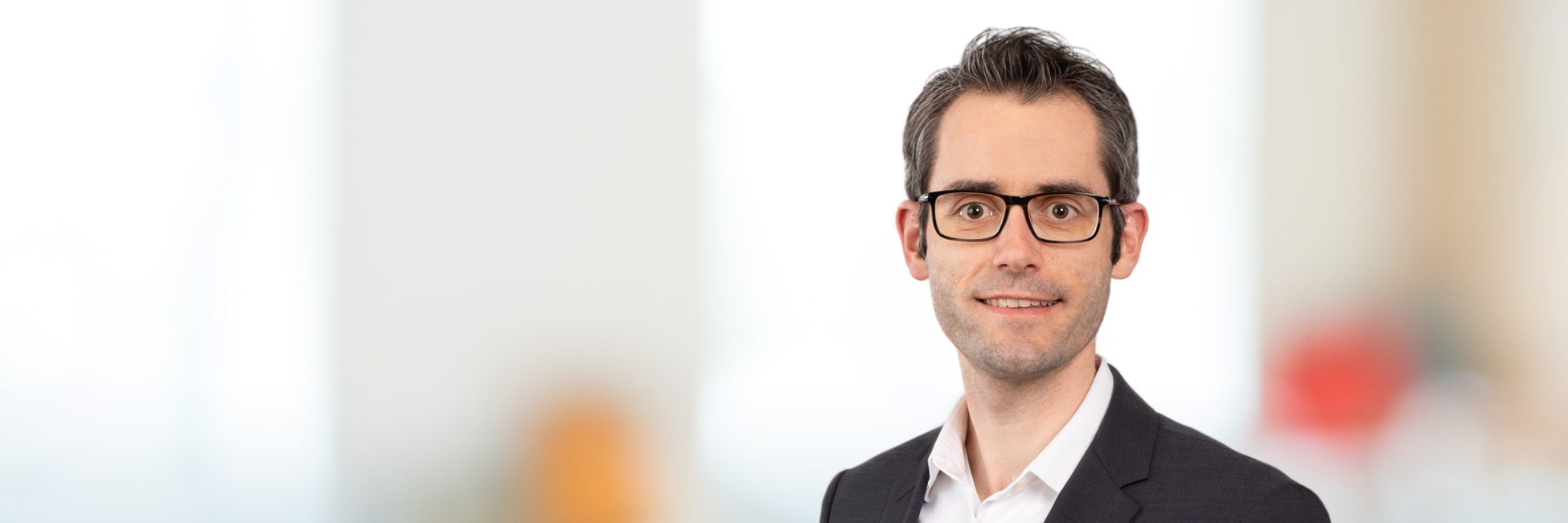 Headshot of Thomas Grosser