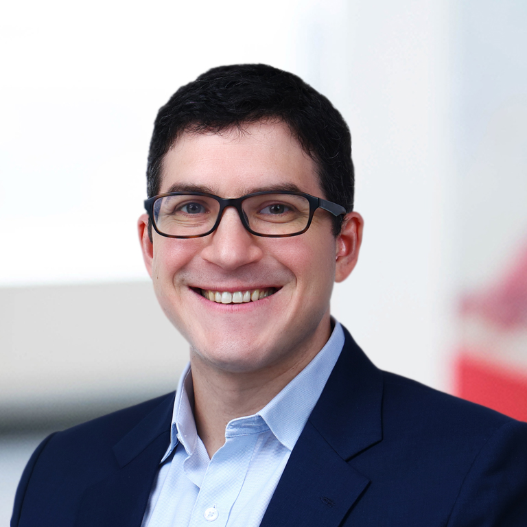 Headshot of Tom Kidd