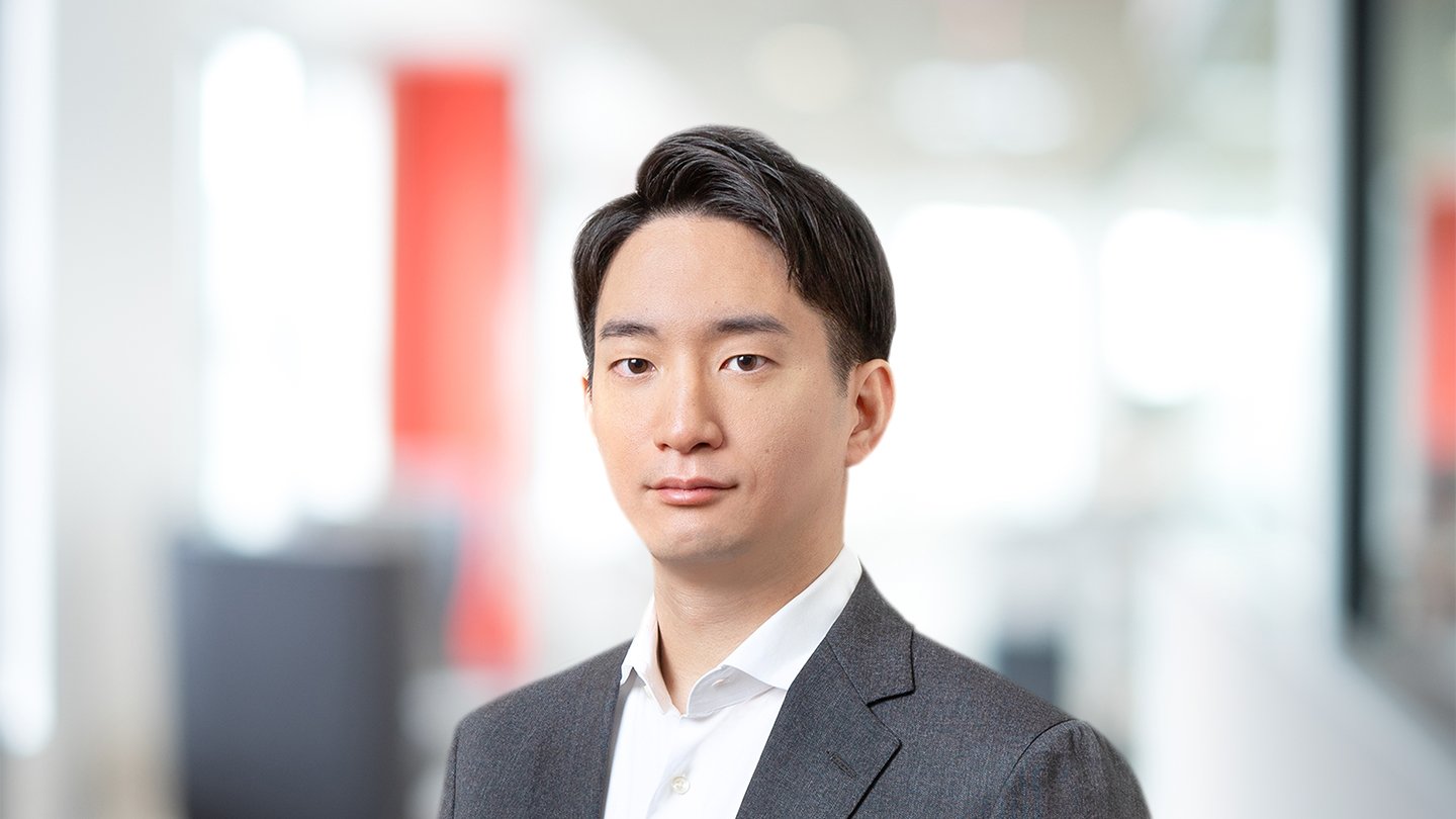 Headshot of Tomohiko Fukusumi