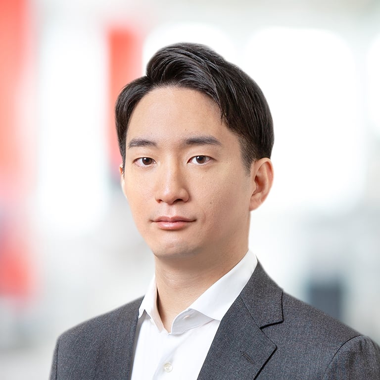 Headshot of Tomohiko Fukusumi