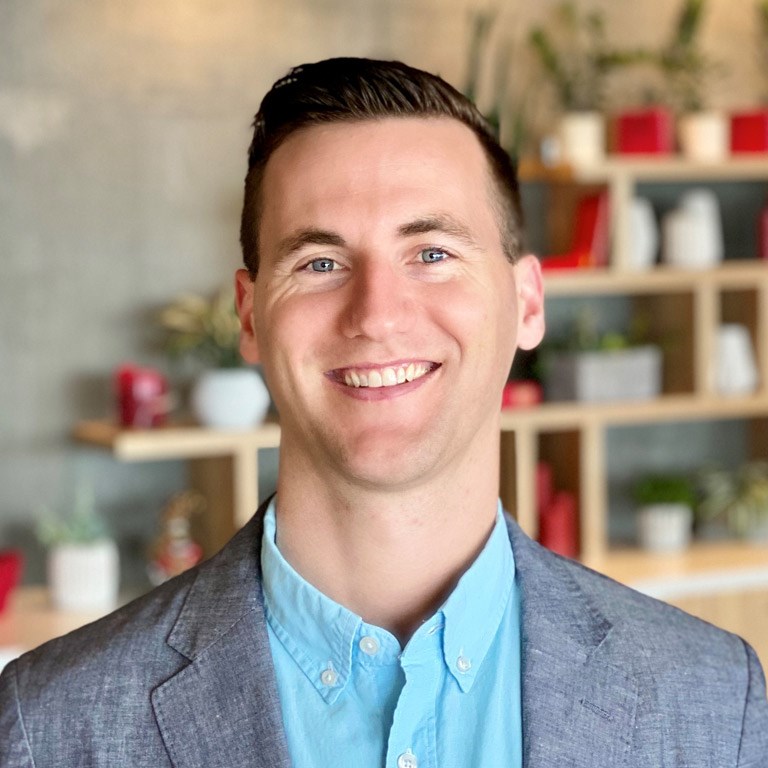 Headshot of Robert Longcor