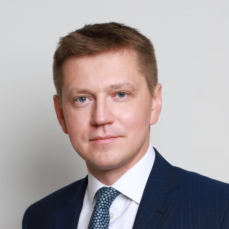 Headshot of Sergey Glushkin