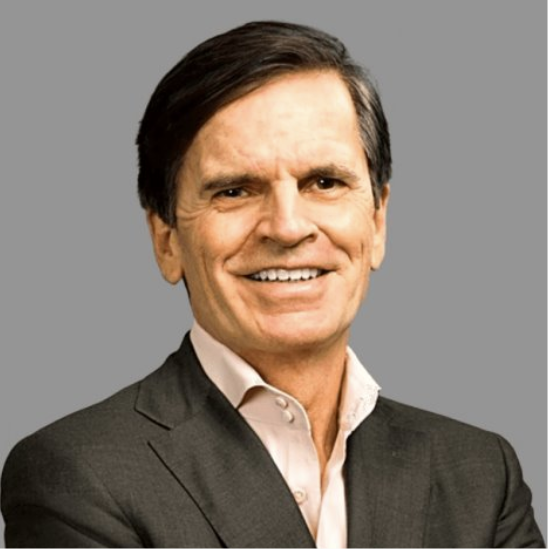 Headshot of Alex Dibelius