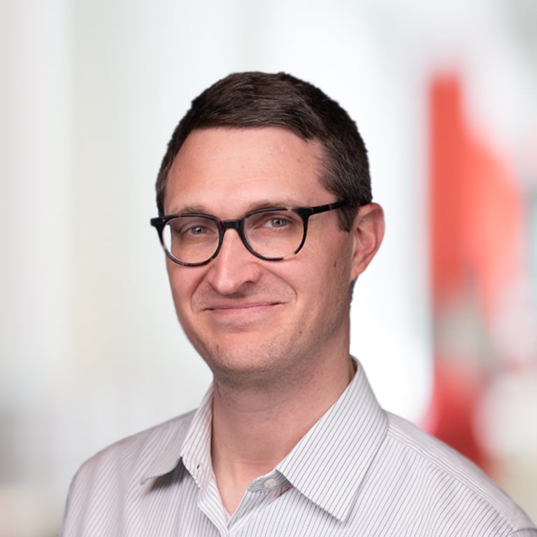 Headshot of Dustin Rohrer