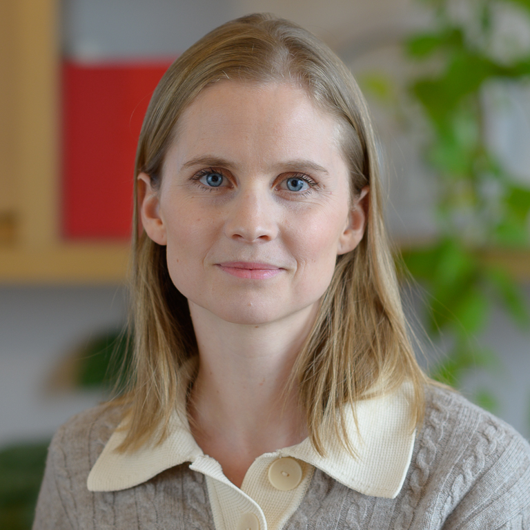 Headshot of Hélène Glaser