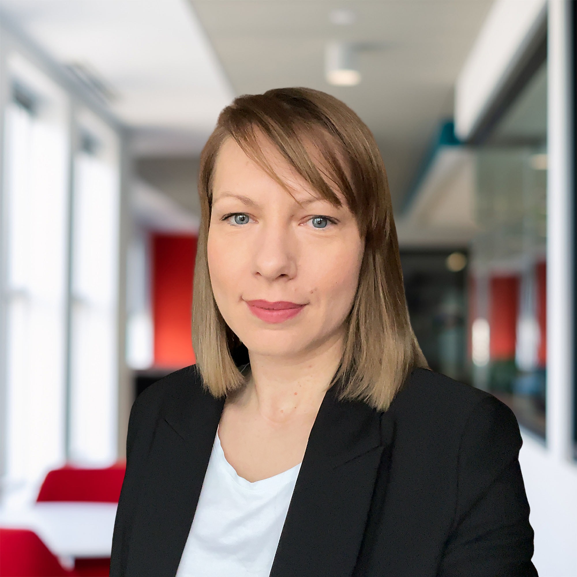 Headshot of Daniela Ujhelyiova
