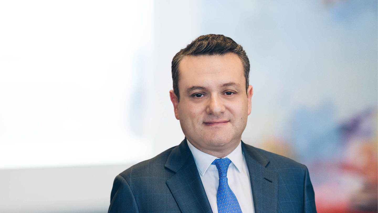 Headshot of Oleg Geyler