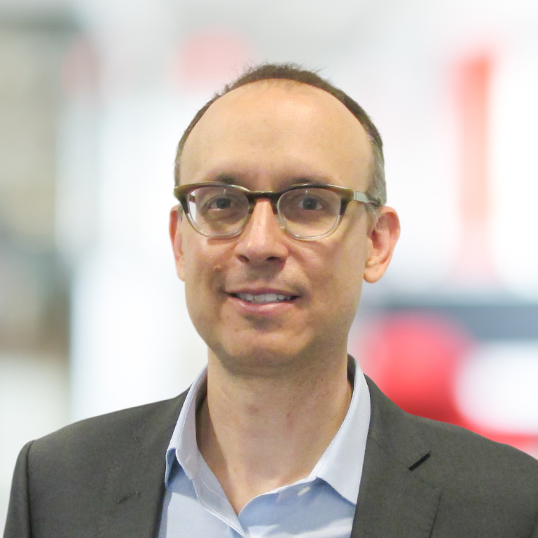 Headshot of Tim Leonard