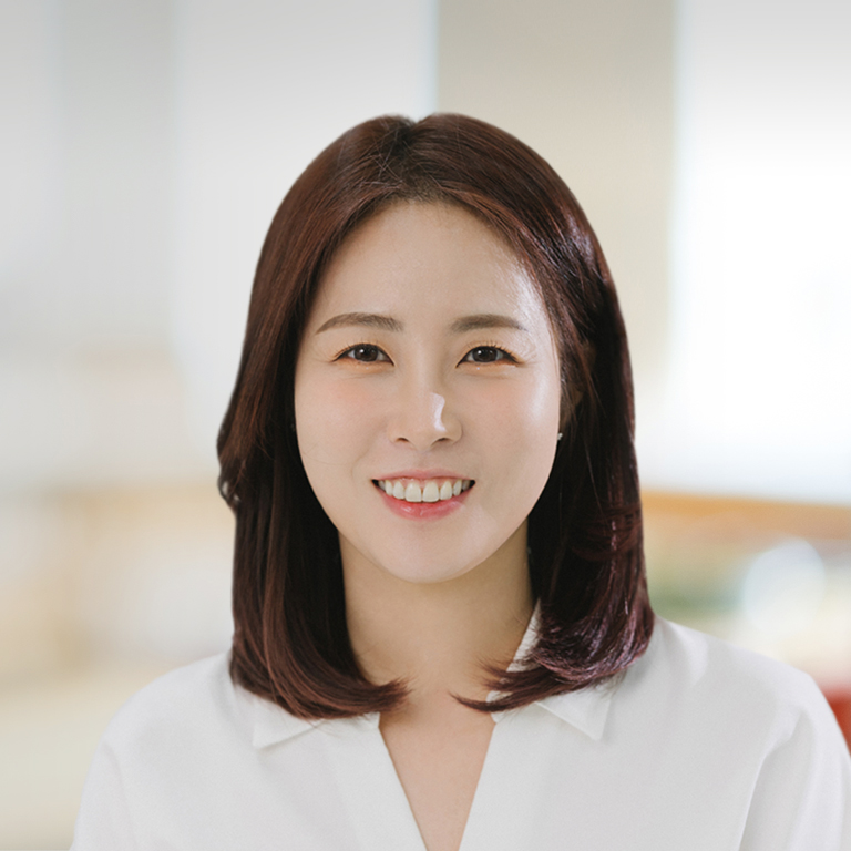 Headshot of Yehong Min