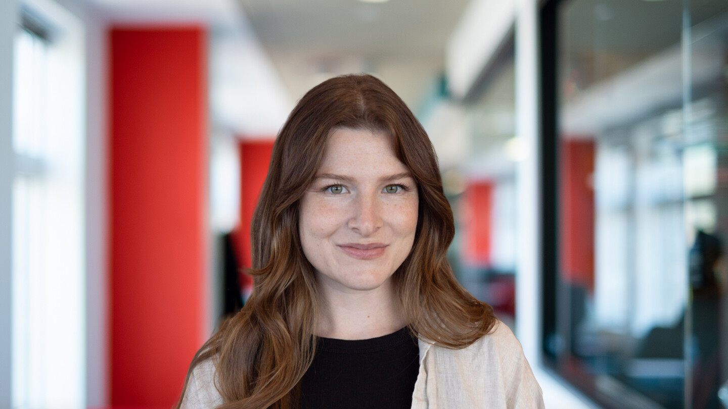 Headshot of Abbie Tosheff
