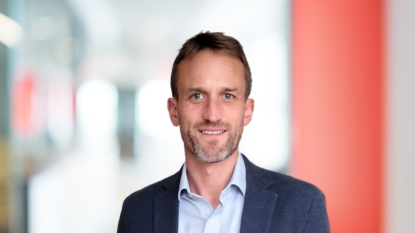 Headshot of Harry Morrison