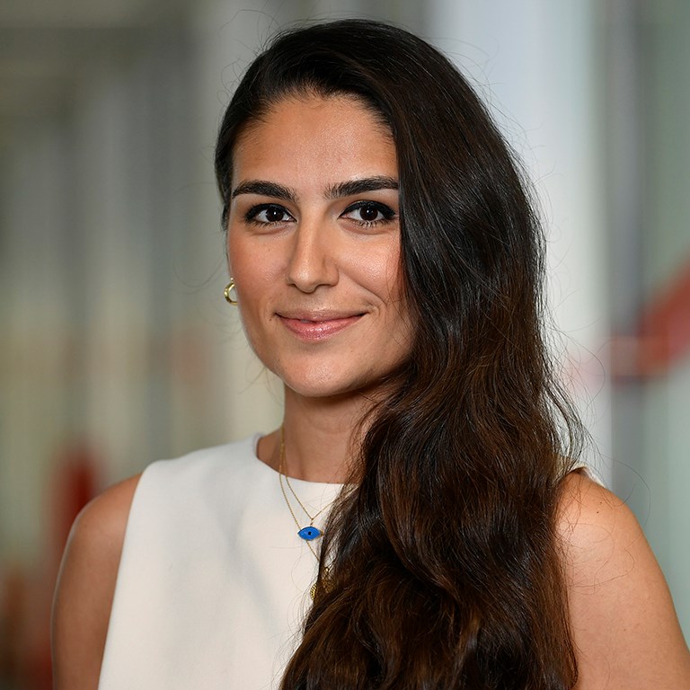 Headshot of Aynur Taskan