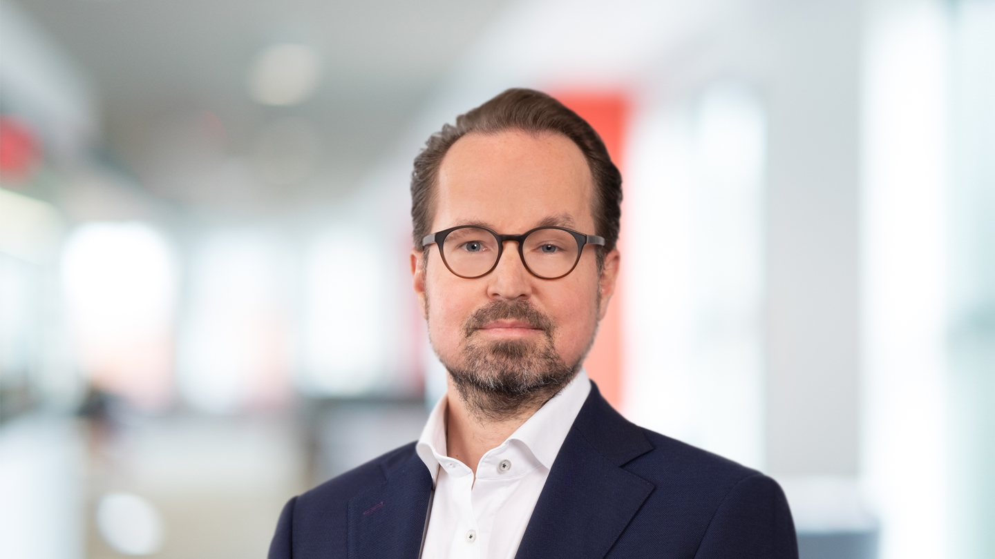 Headshot of Dieter Meyer