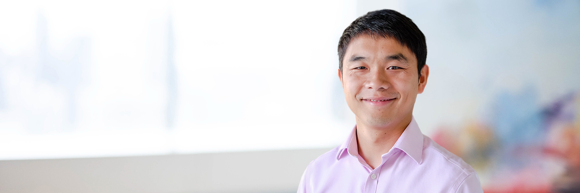 Headshot of Roger Zhu