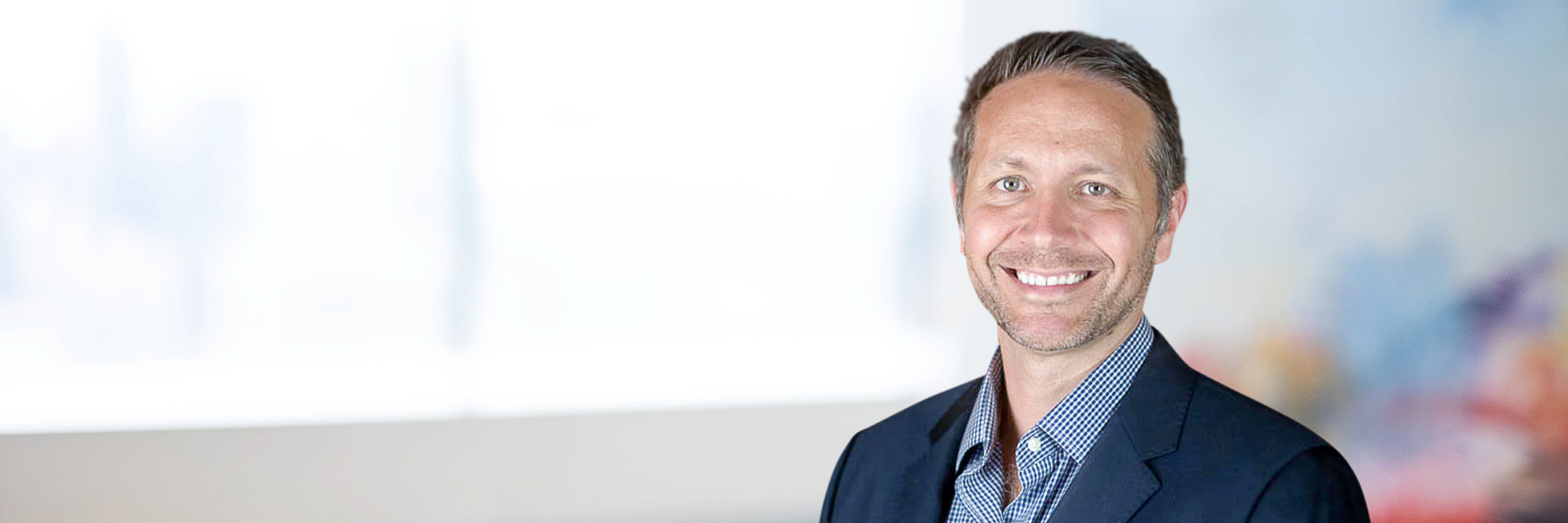 Headshot of Luis Otoya