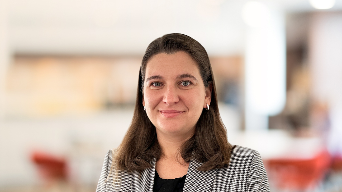 Headshot of Slavena Bardarova