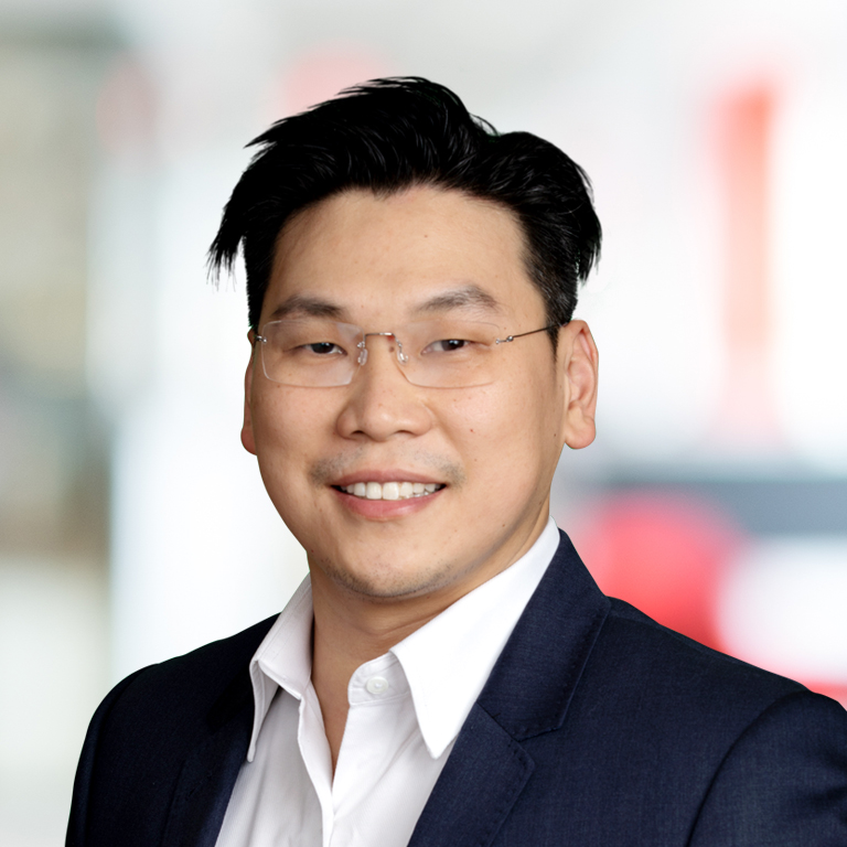 Headshot of Derek Keswakaroon