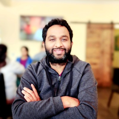 Headshot of Srikanth Munjuluri