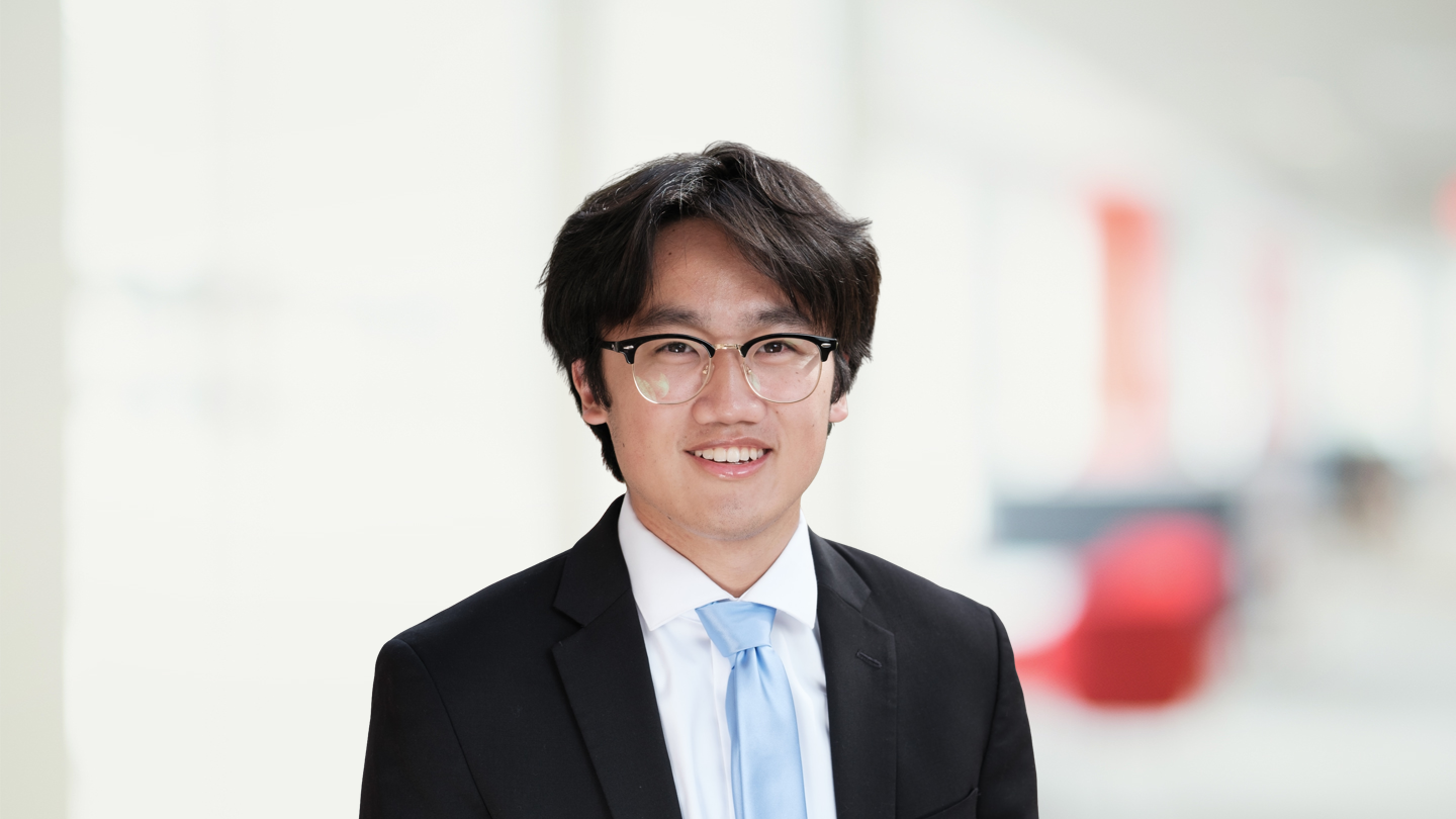 Headshot of Andy Jin