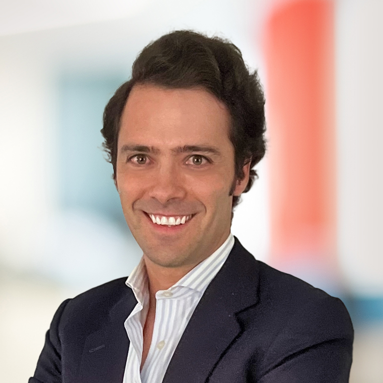 Headshot of Tomás Moreno