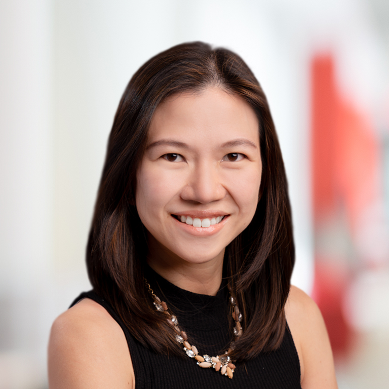 Headshot of Gina (Aquino) Yu