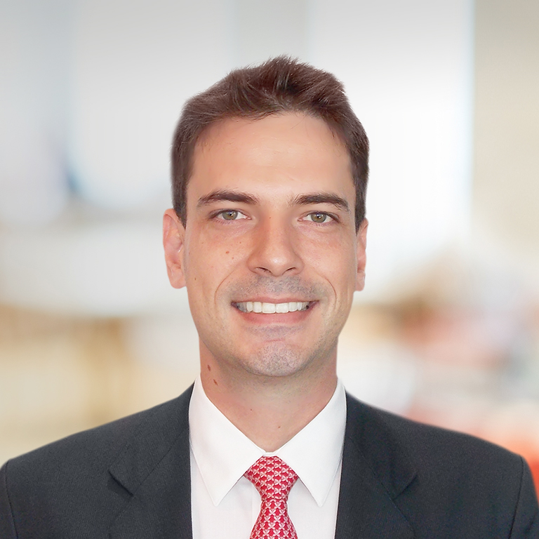 Headshot of Lucas Castro